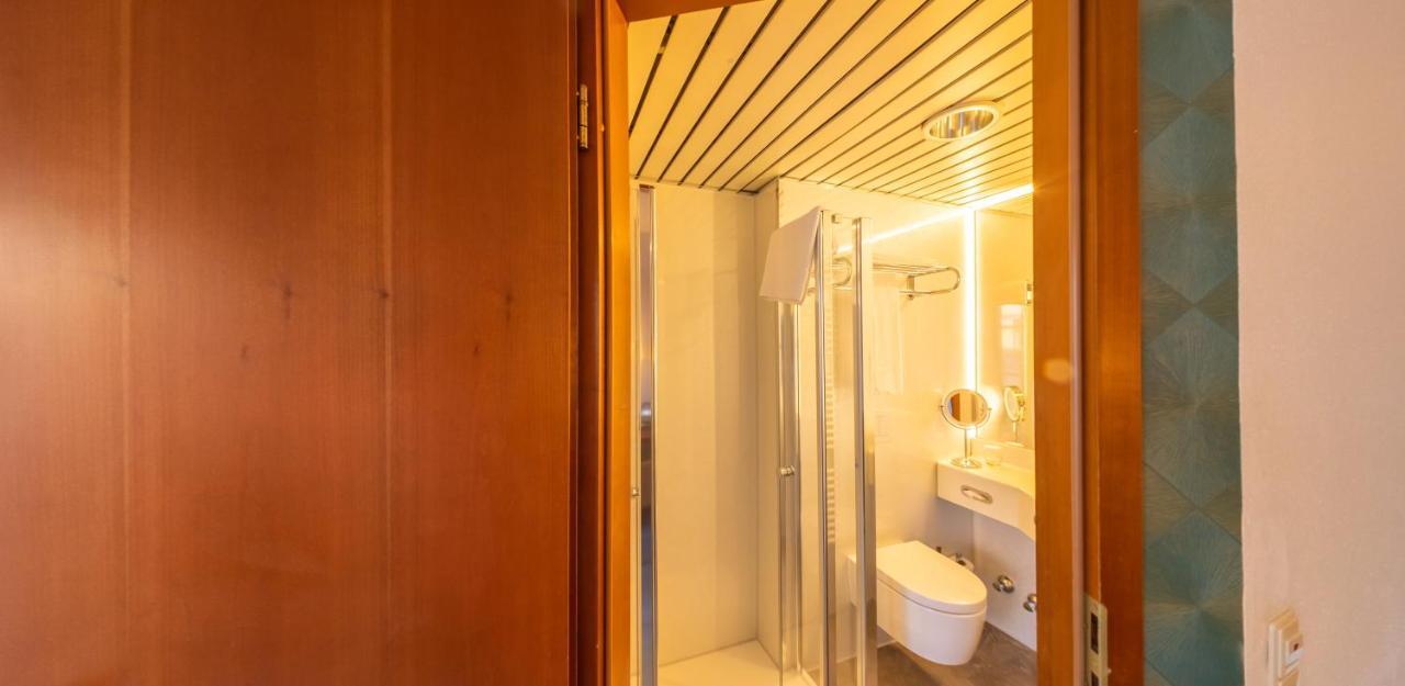 Hotel Loewen เมคเคนบอยเริน ภายนอก รูปภาพ