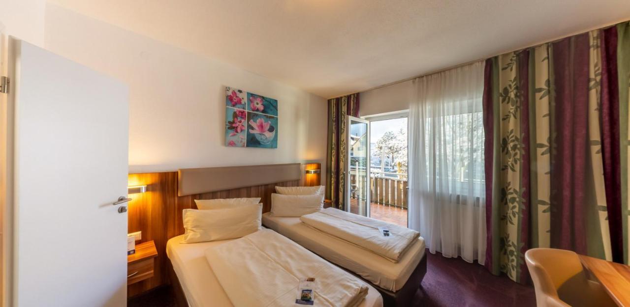Hotel Loewen เมคเคนบอยเริน ภายนอก รูปภาพ
