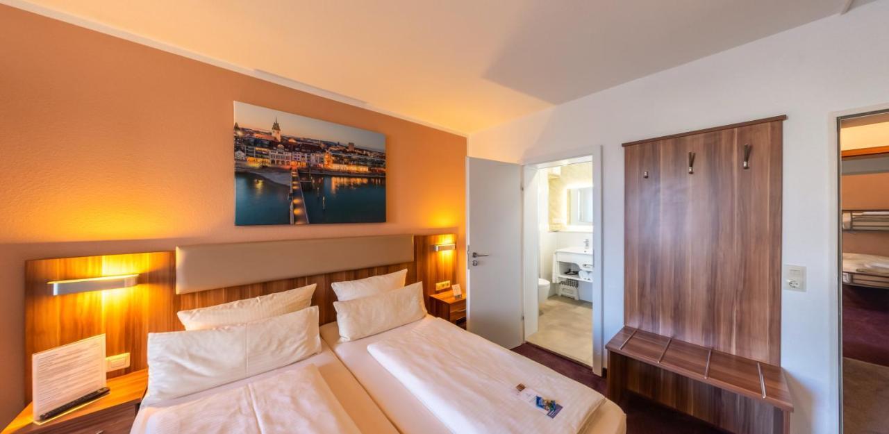 Hotel Loewen เมคเคนบอยเริน ภายนอก รูปภาพ