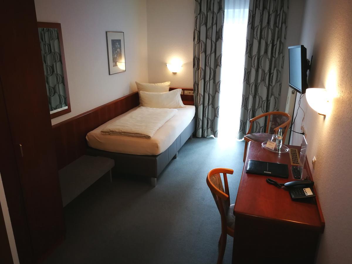 Hotel Loewen เมคเคนบอยเริน ภายนอก รูปภาพ